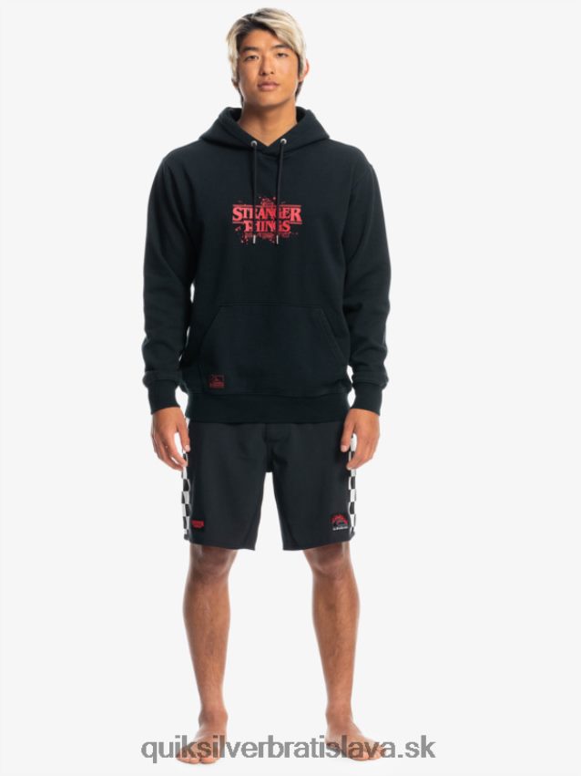mikina s oficiálnym logom Quiksilver x Stranger muži B80HXR1806 čierna