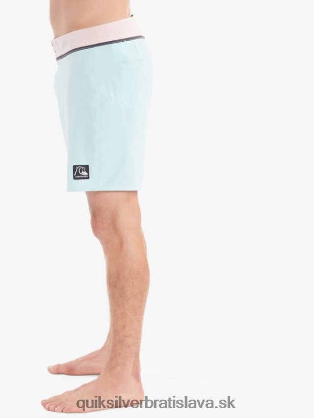Solid snap 17 recyklovaných šortiek Quiksilver muži B80HXR1828 modrý odtieň