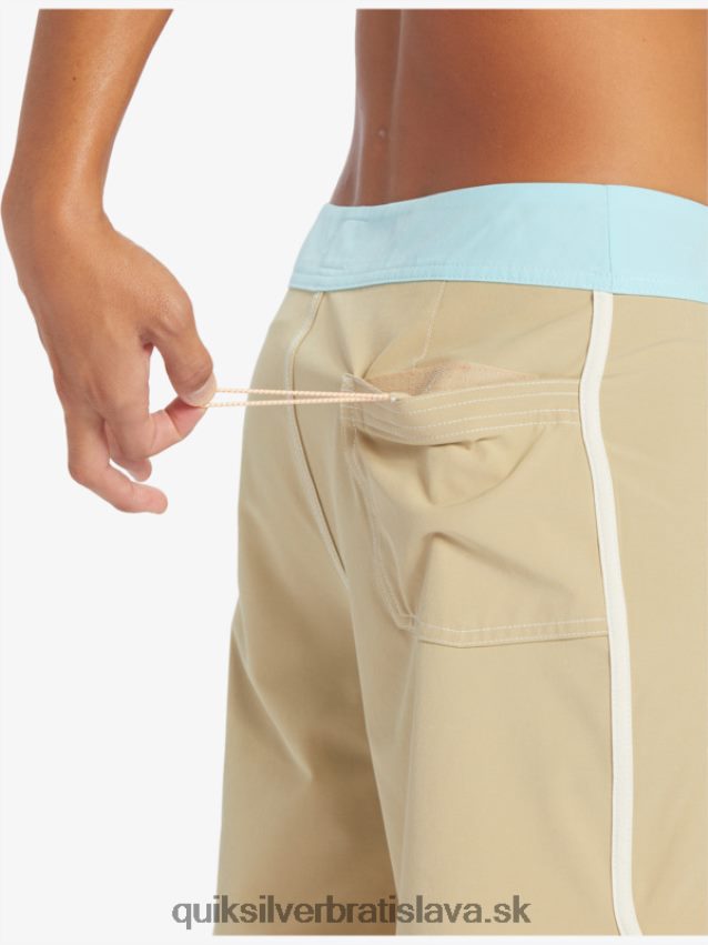 originálne šortky s hrebenatkami 18 Quiksilver muži B80HXR91 olivovo sivá