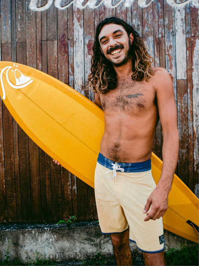 originálne šortky s hrebenatkami 18 Quiksilver muži B80HXR94 pšenica