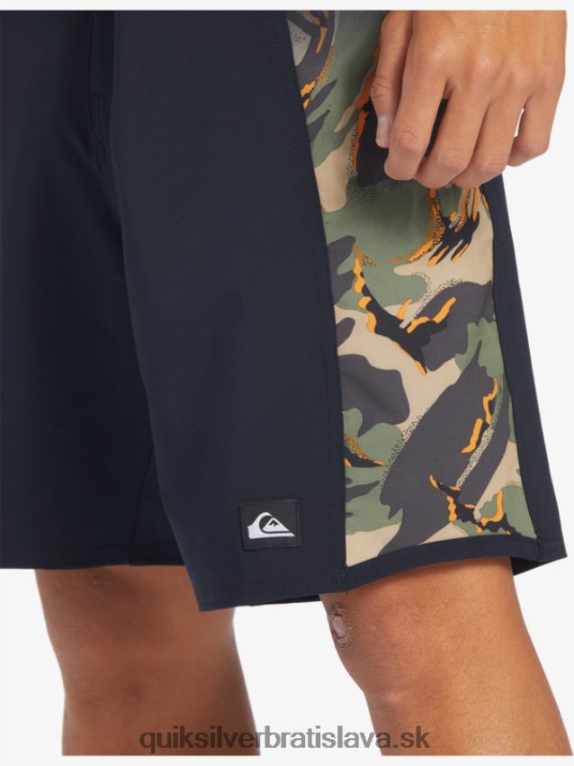 šortky surfsilk arch 18 Quiksilver muži B80HXR310 štvorlístok